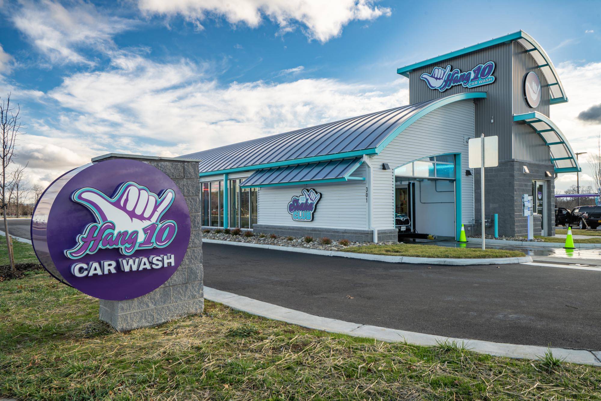 Hang 10 Car Wash